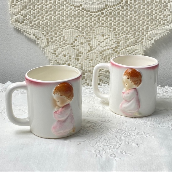 Vintage Sanmyro Child Praying Mugs - Picture 1 of 10